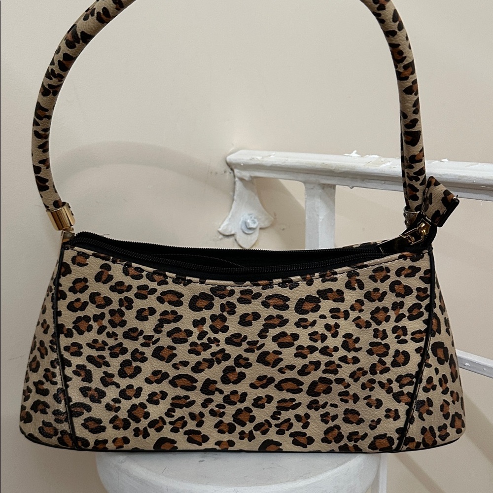 Leopard Pattern Shoulder Bag